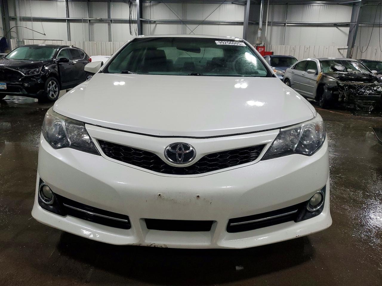 2012 TOYOTA CAMRY photo 5