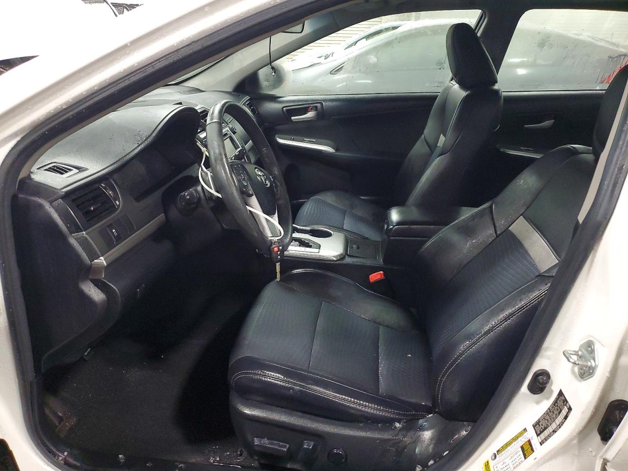 2012 TOYOTA CAMRY photo 7