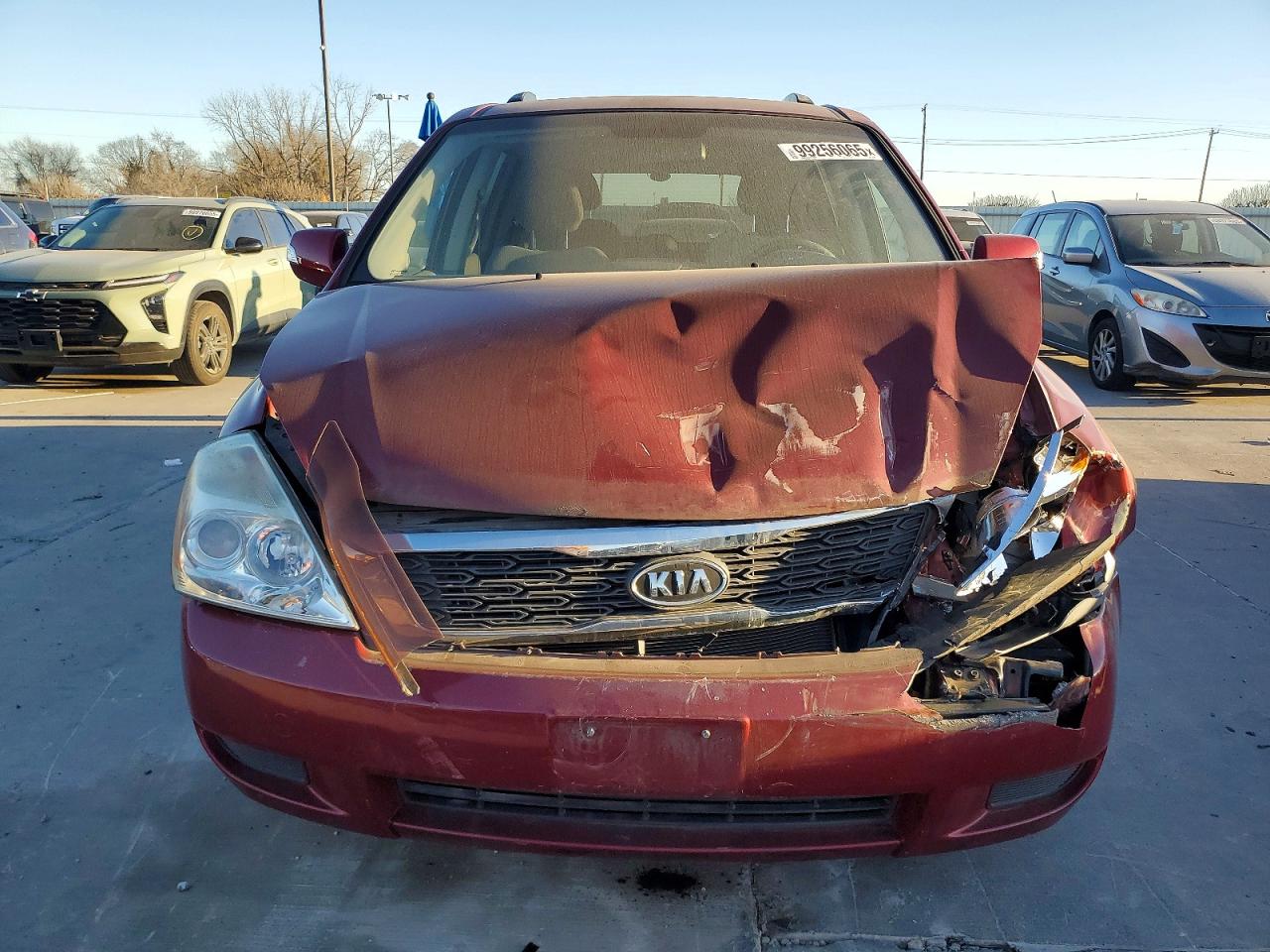 2012 KIA SEDONA LX photo 5