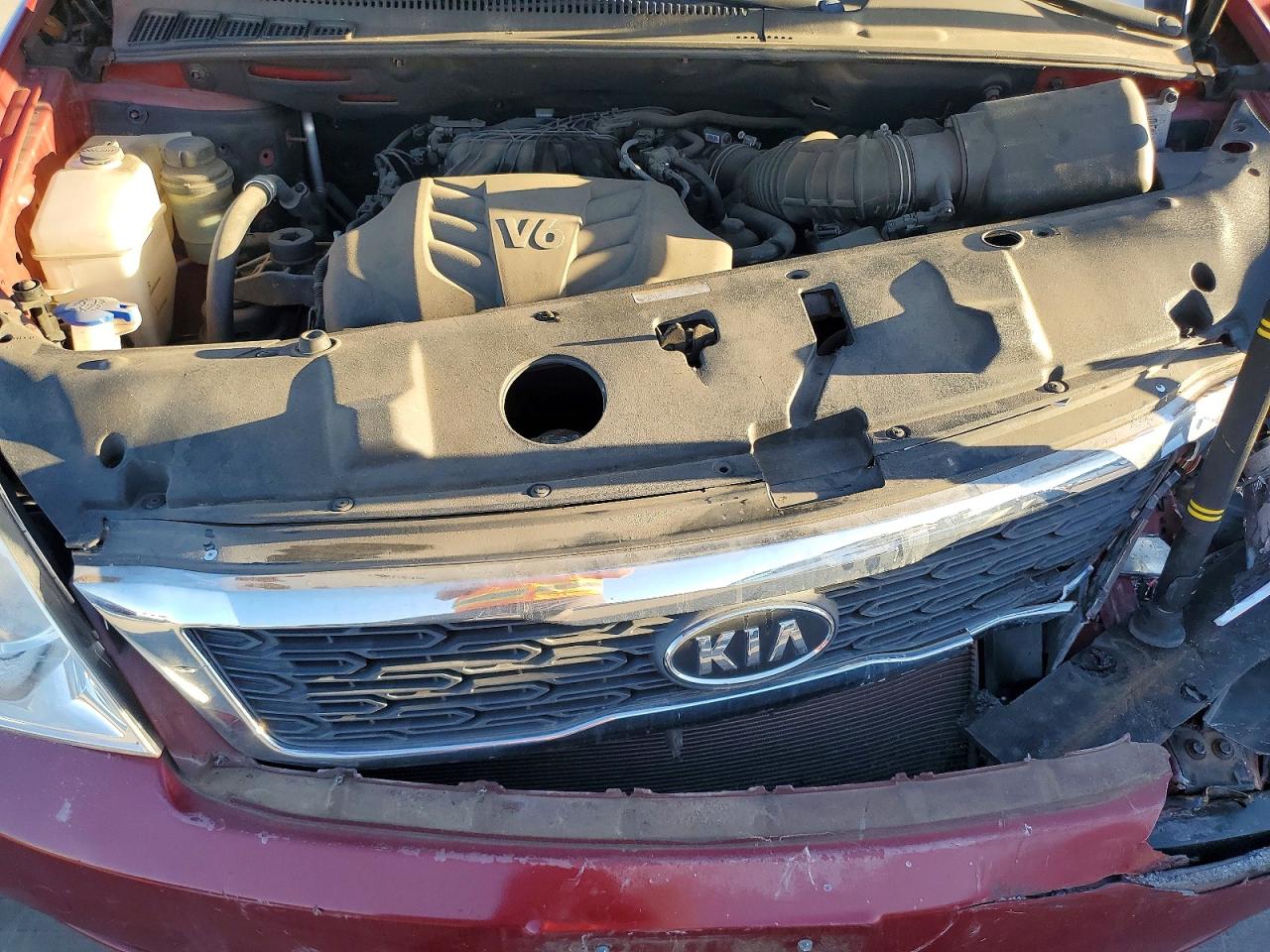 2012 KIA SEDONA LX photo 12