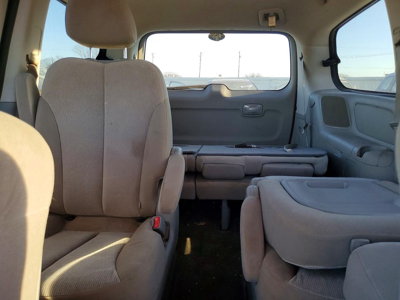 2012 KIA SEDONA LX photo 10