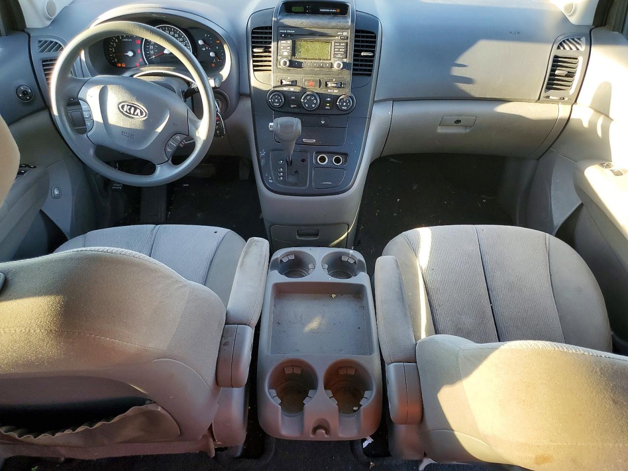 2012 KIA SEDONA LX photo 8