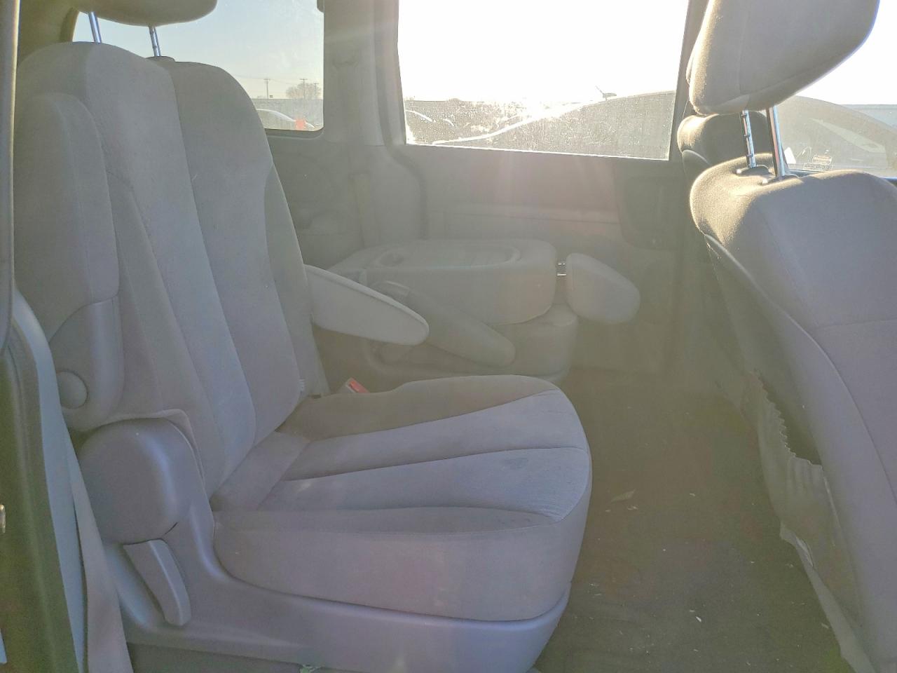 2012 KIA SEDONA LX photo 11