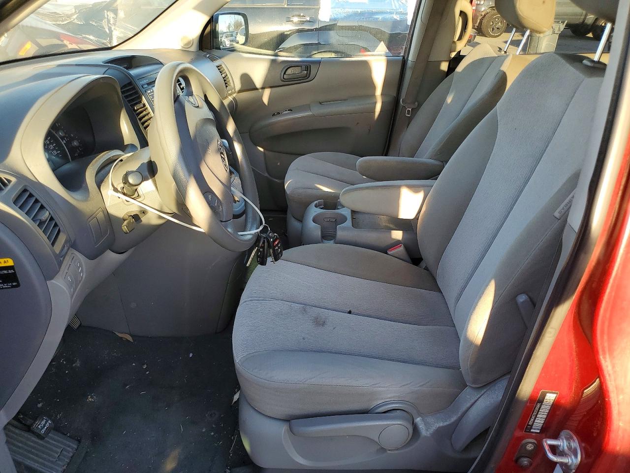 2012 KIA SEDONA LX photo 7