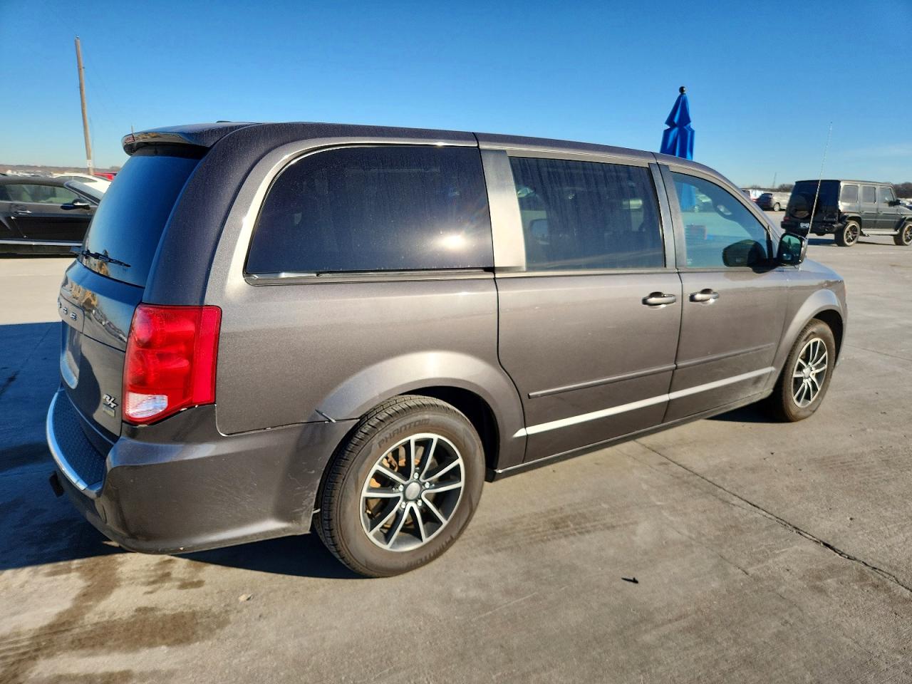 2015 DODGE GRAND CARAVAN R/T photo 3