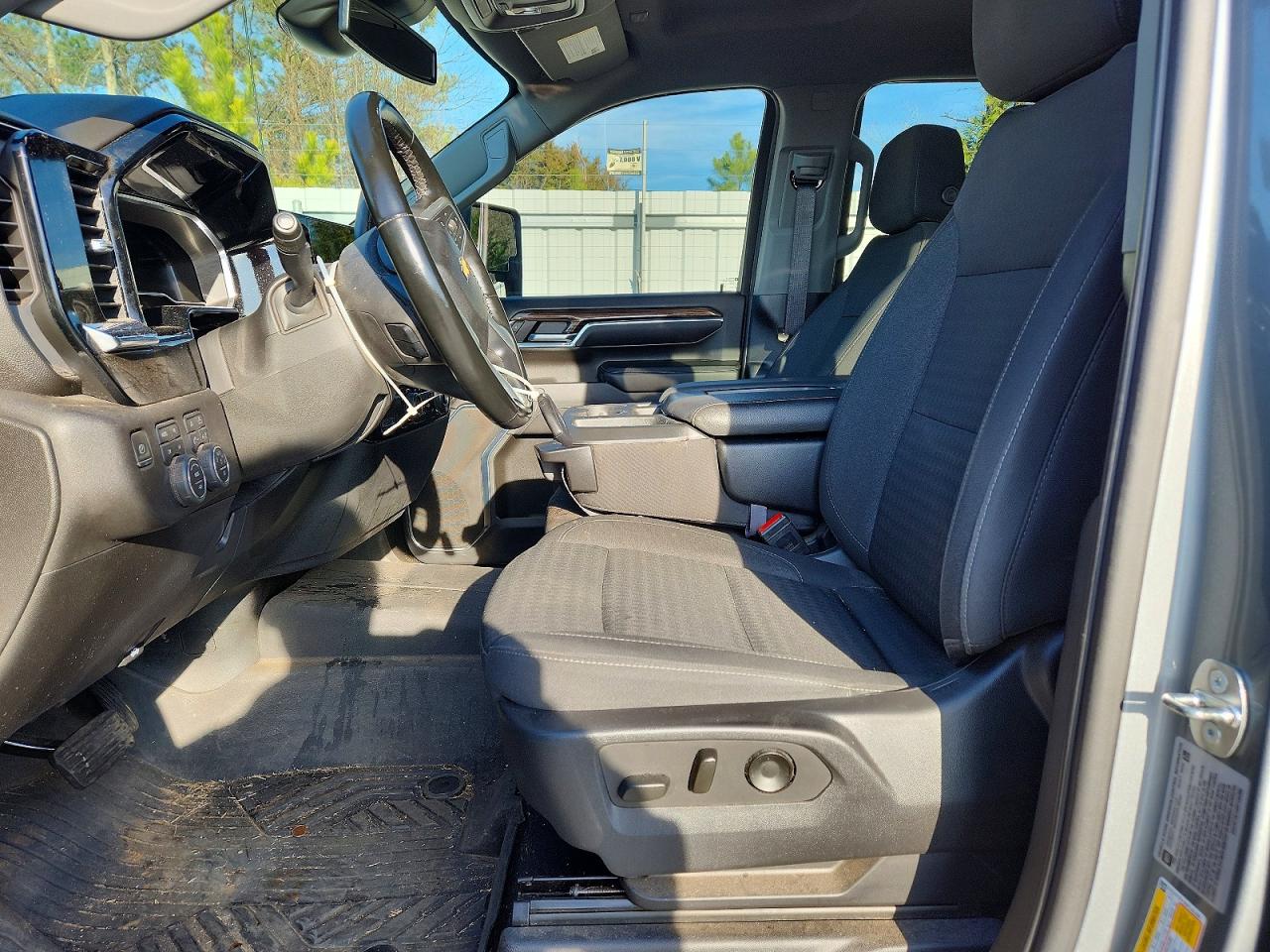 2024 CHEVROLET SILVERADO K3500 LT photo 7