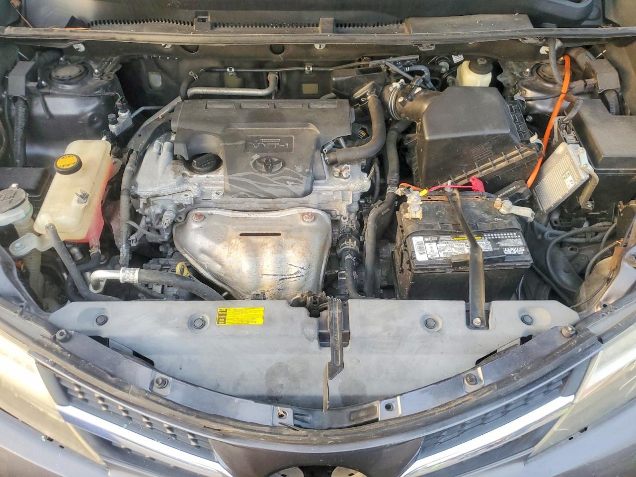 2015 TOYOTA RAV4 XLE photo 12
