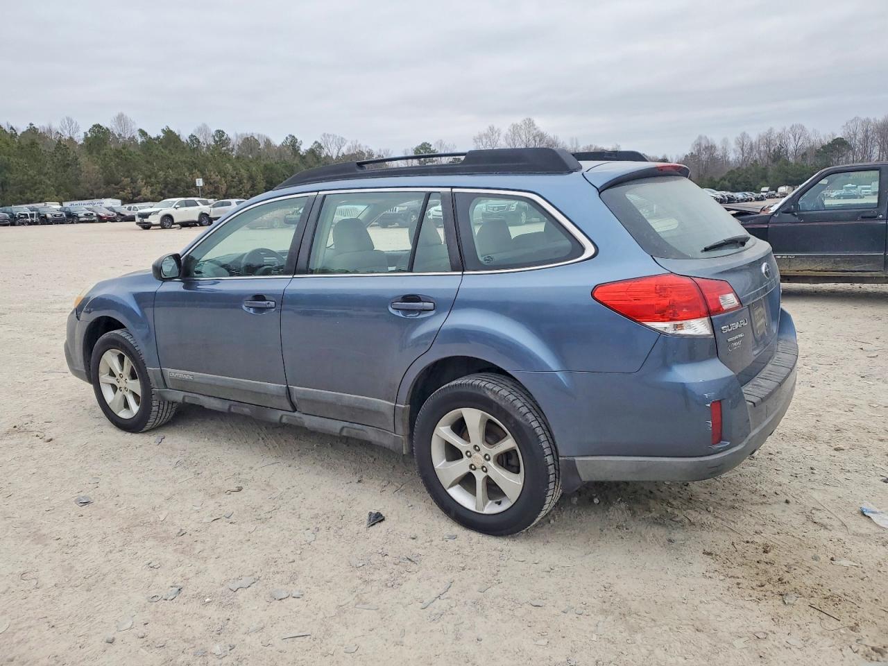 2014 SUBARU OUTBACK 2.5I photo 2