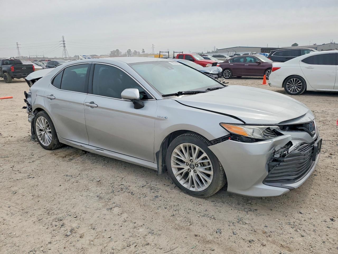 2018 TOYOTA CAMRY HYBRID photo 4