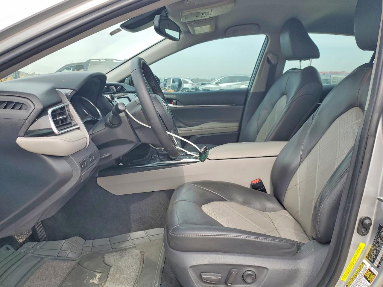 2018 TOYOTA CAMRY HYBRID photo 7