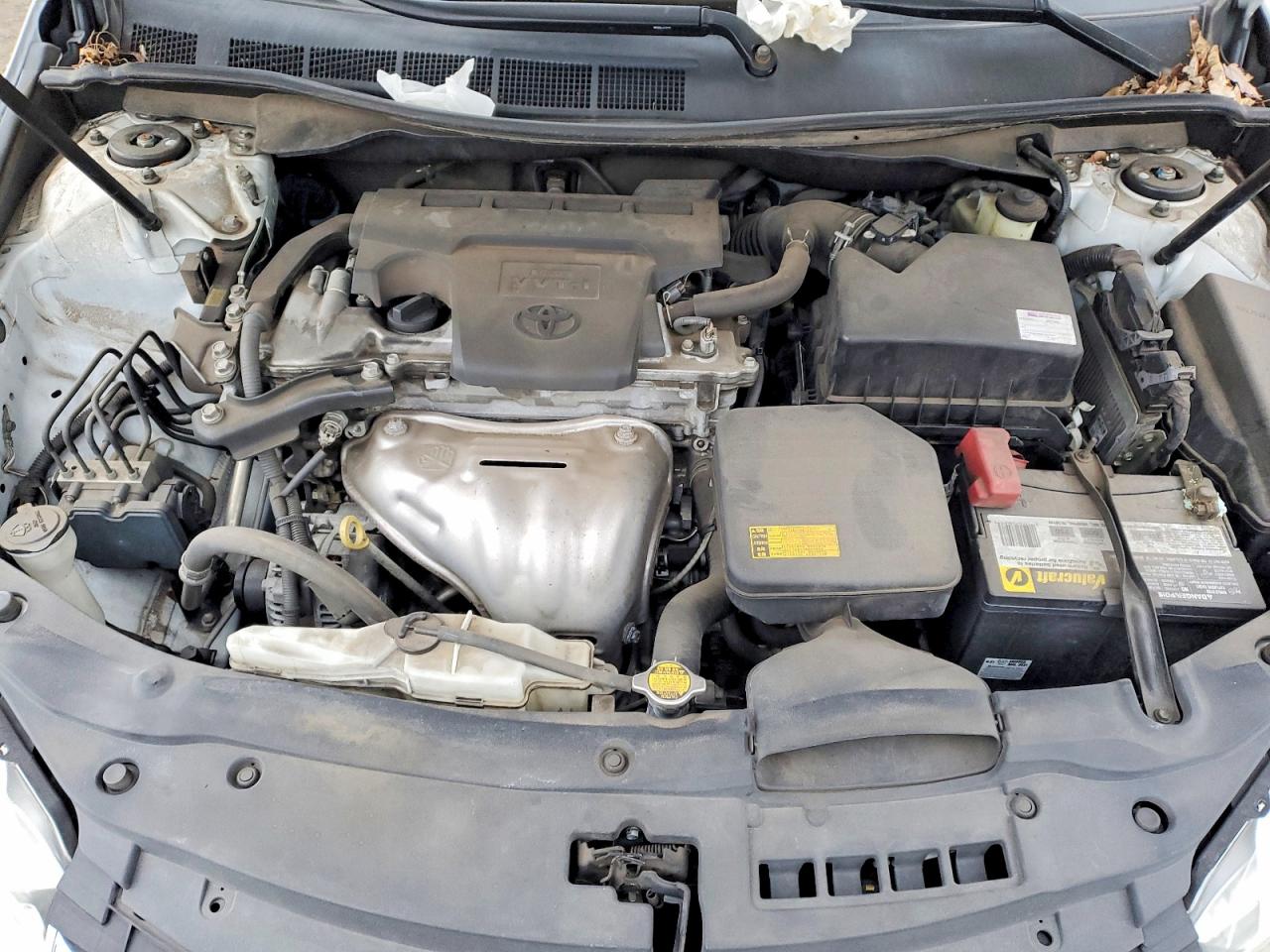 2015 TOYOTA CAMRY LE photo 11