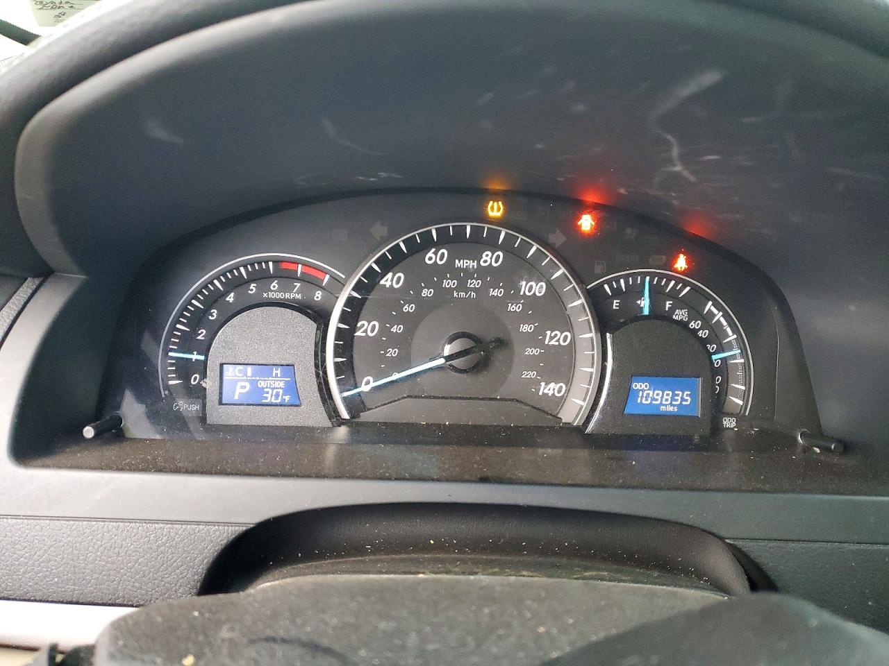 2015 TOYOTA CAMRY LE photo 9