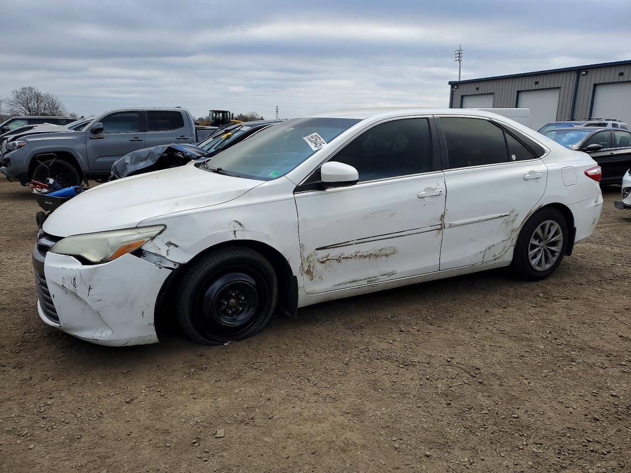 2015 TOYOTA CAMRY