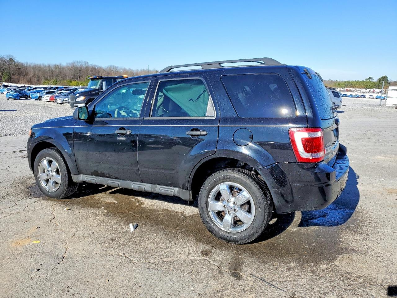 2012 FORD ESCAPE XLT photo 2