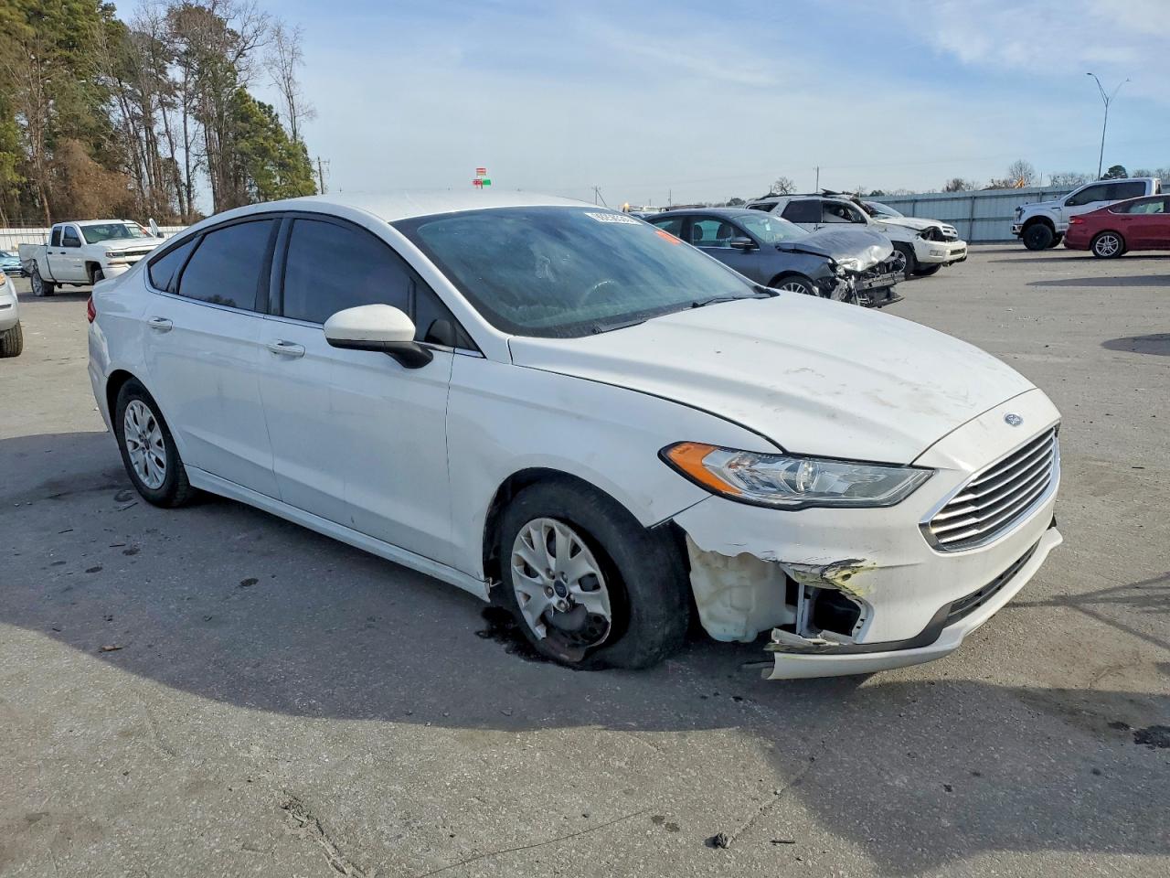 2019 FORD FUSION S photo 4