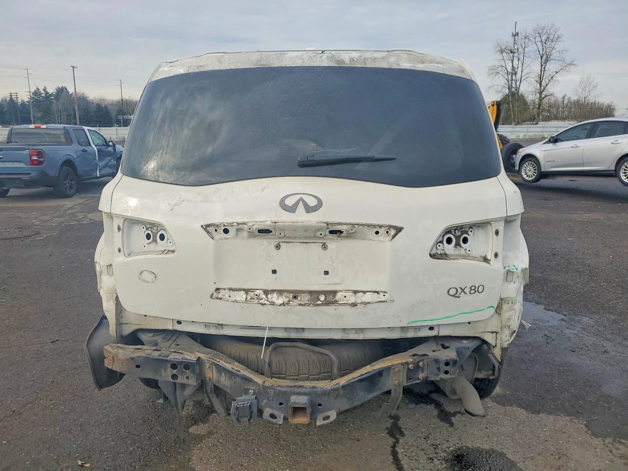 2017 INFINITI QX80 BASE photo 6