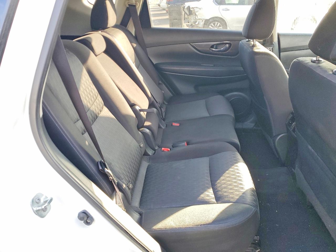 2018 NISSAN ROGUE S photo 11