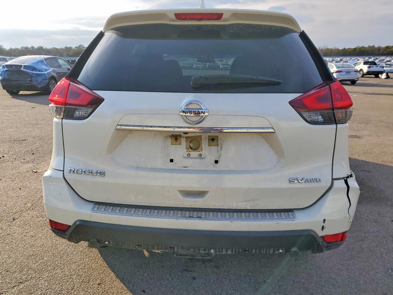 2018 NISSAN ROGUE S photo 6