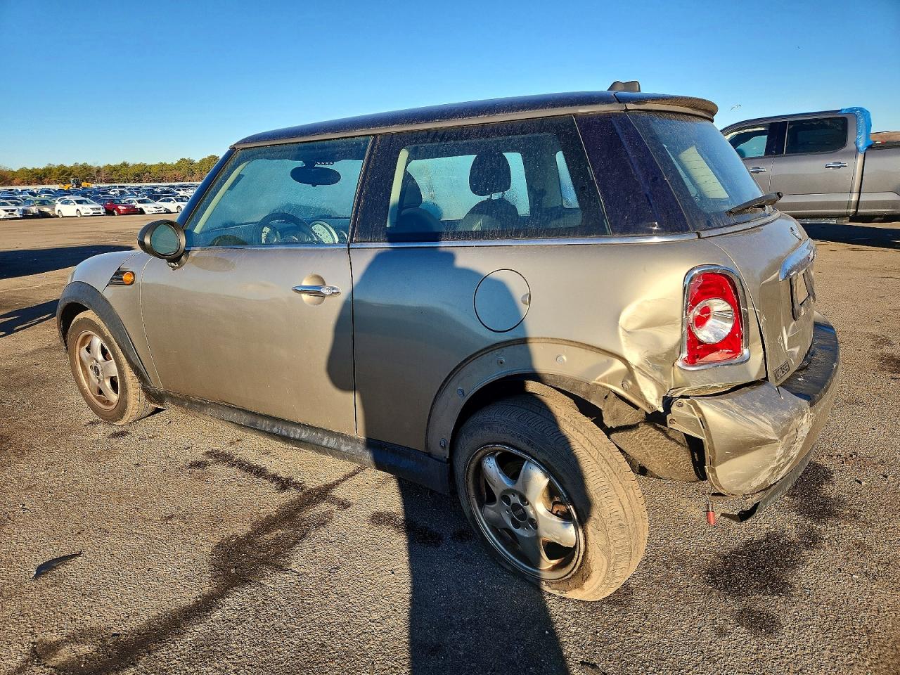2011 MINI COOPER photo 2