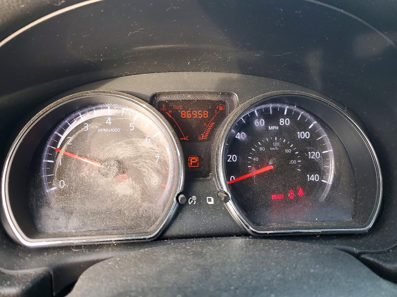 2012 NISSAN VERSA S photo 9