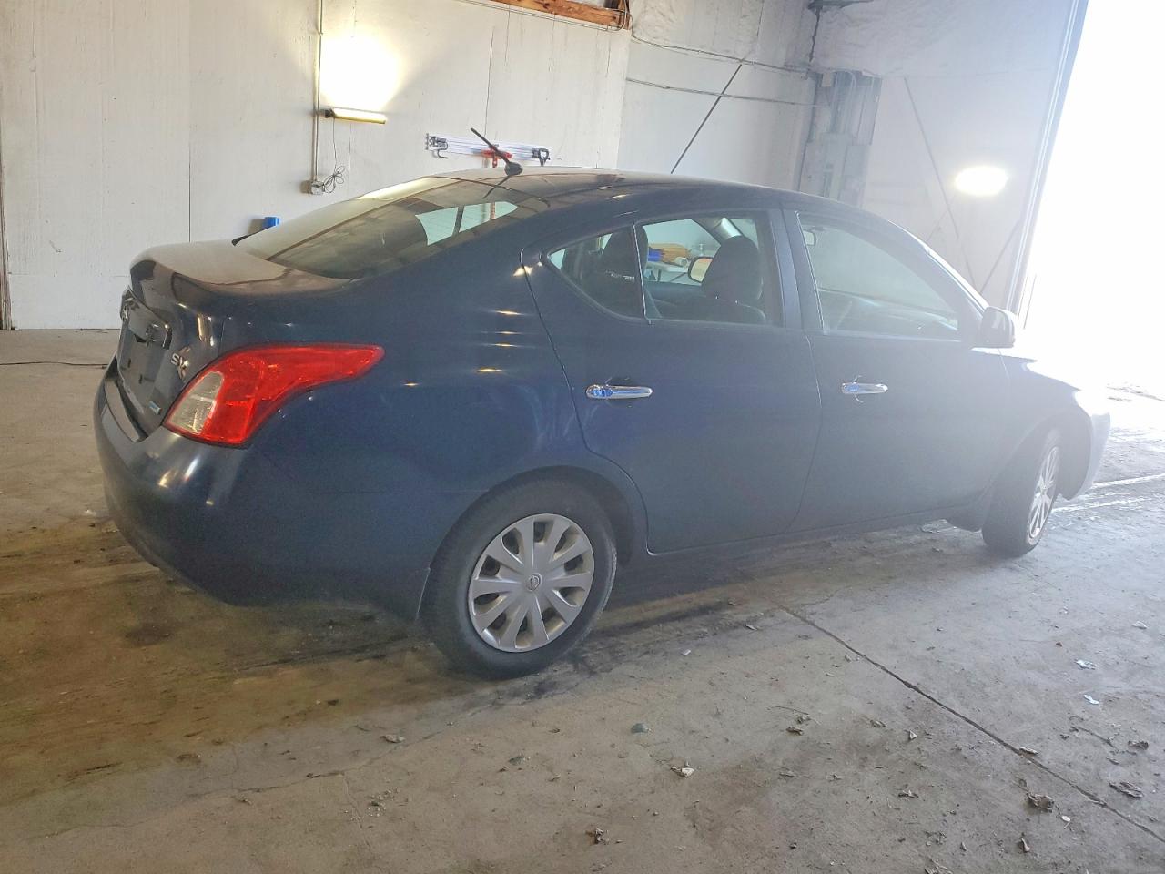 2012 NISSAN VERSA S photo 3