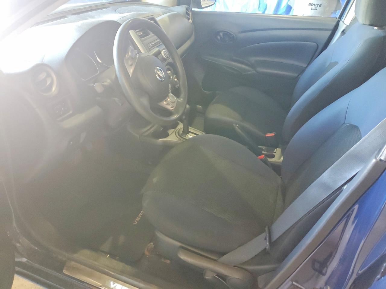 2012 NISSAN VERSA S photo 7