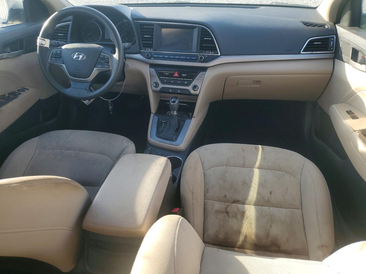 2017 HYUNDAI ELANTRA SE photo 8