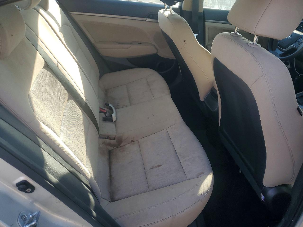 2017 HYUNDAI ELANTRA SE photo 10