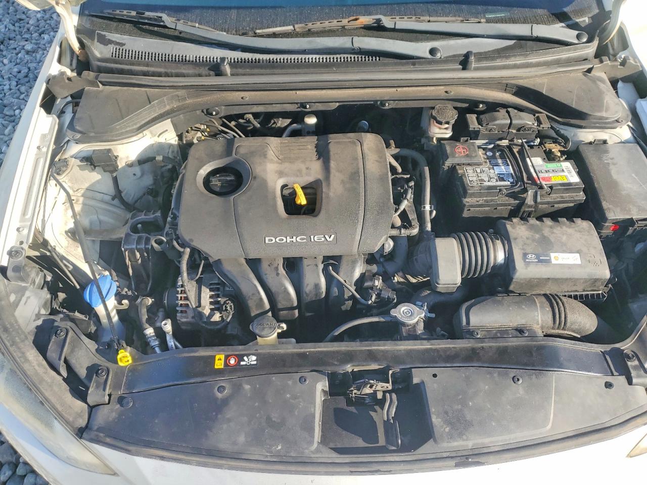 2017 HYUNDAI ELANTRA SE photo 11