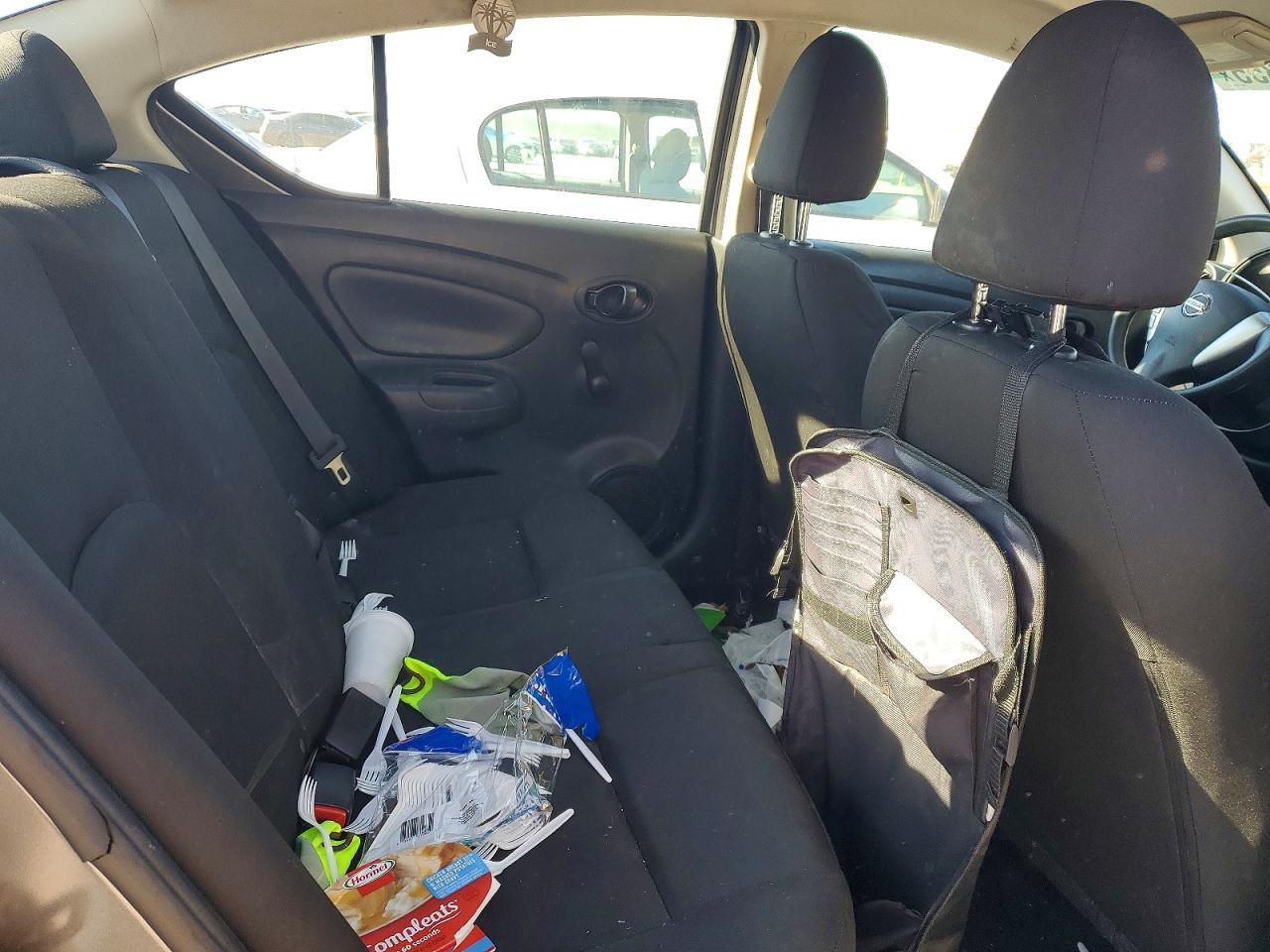 2019 NISSAN VERSA S photo 28