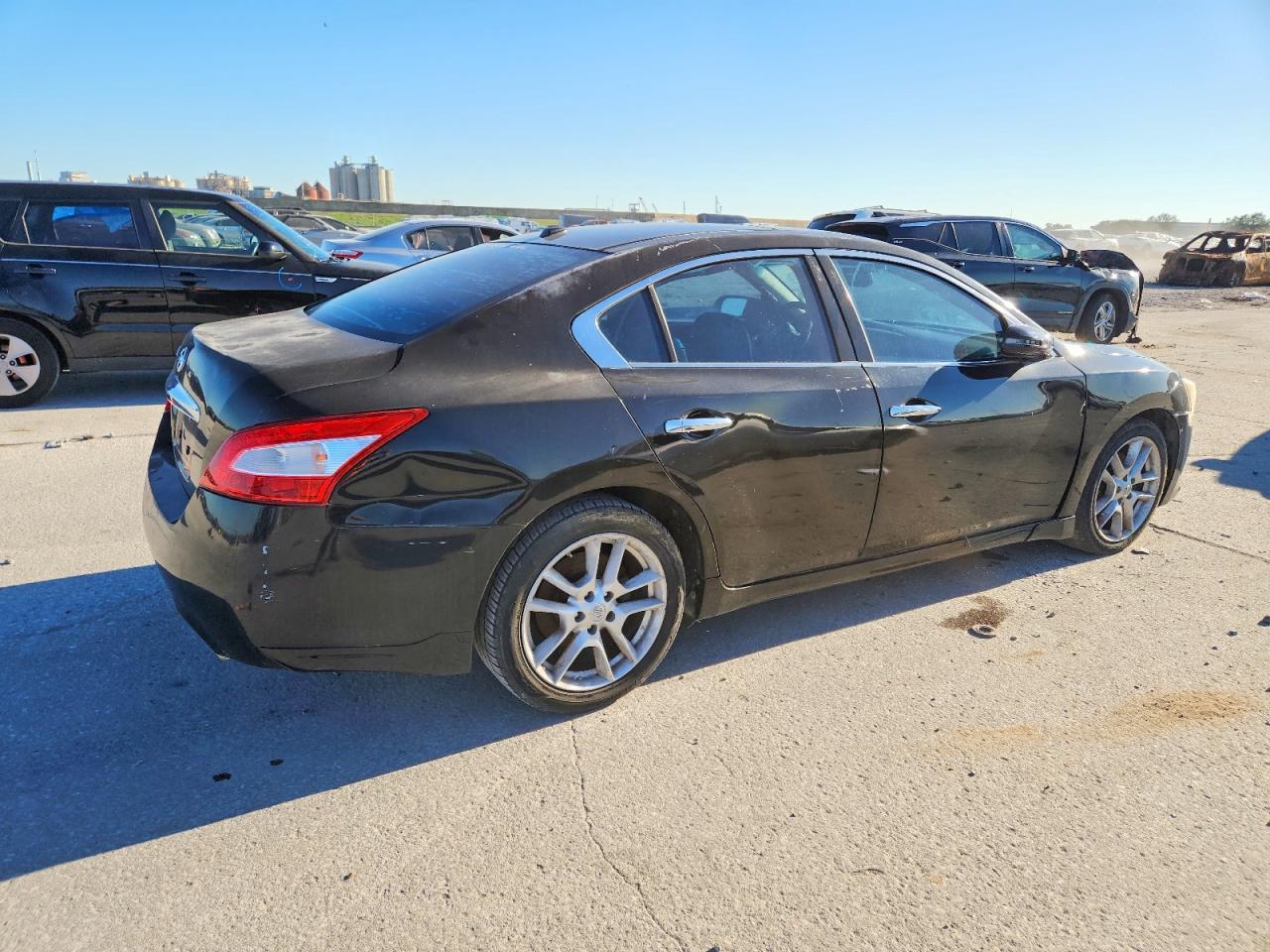 2011 NISSAN MAXIMA S photo 3