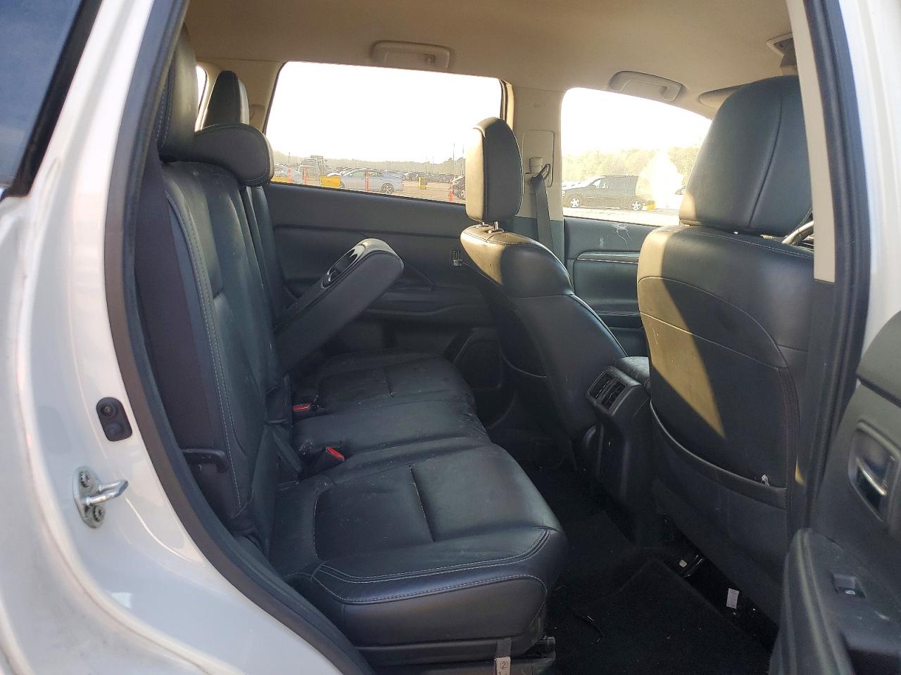 2019 MITSUBISHI OUTLANDER SE photo 21