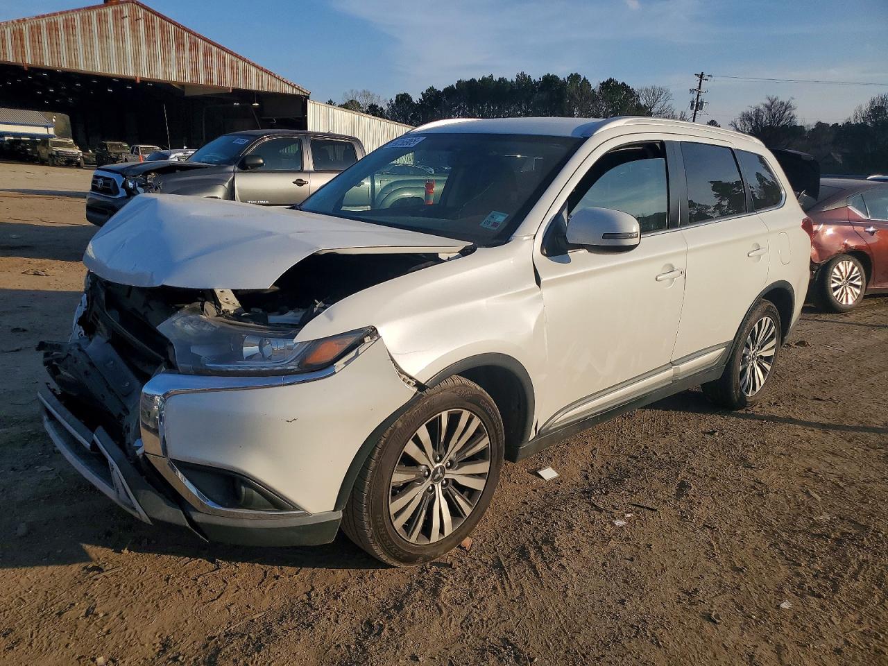 2019 MITSUBISHI OUTLANDER