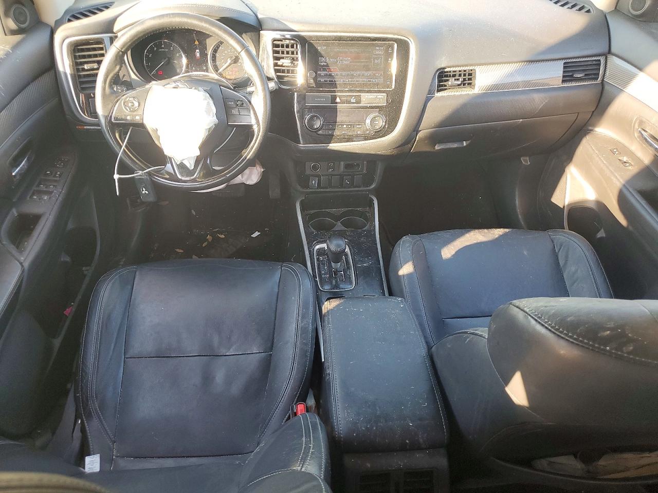 2019 MITSUBISHI OUTLANDER SE photo 15