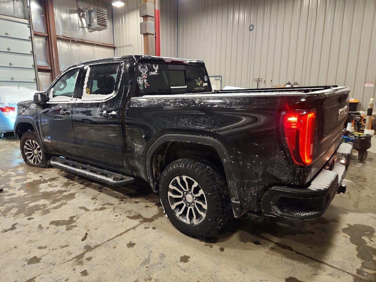 2019 GMC SIERRA K1500 AT4 photo 2