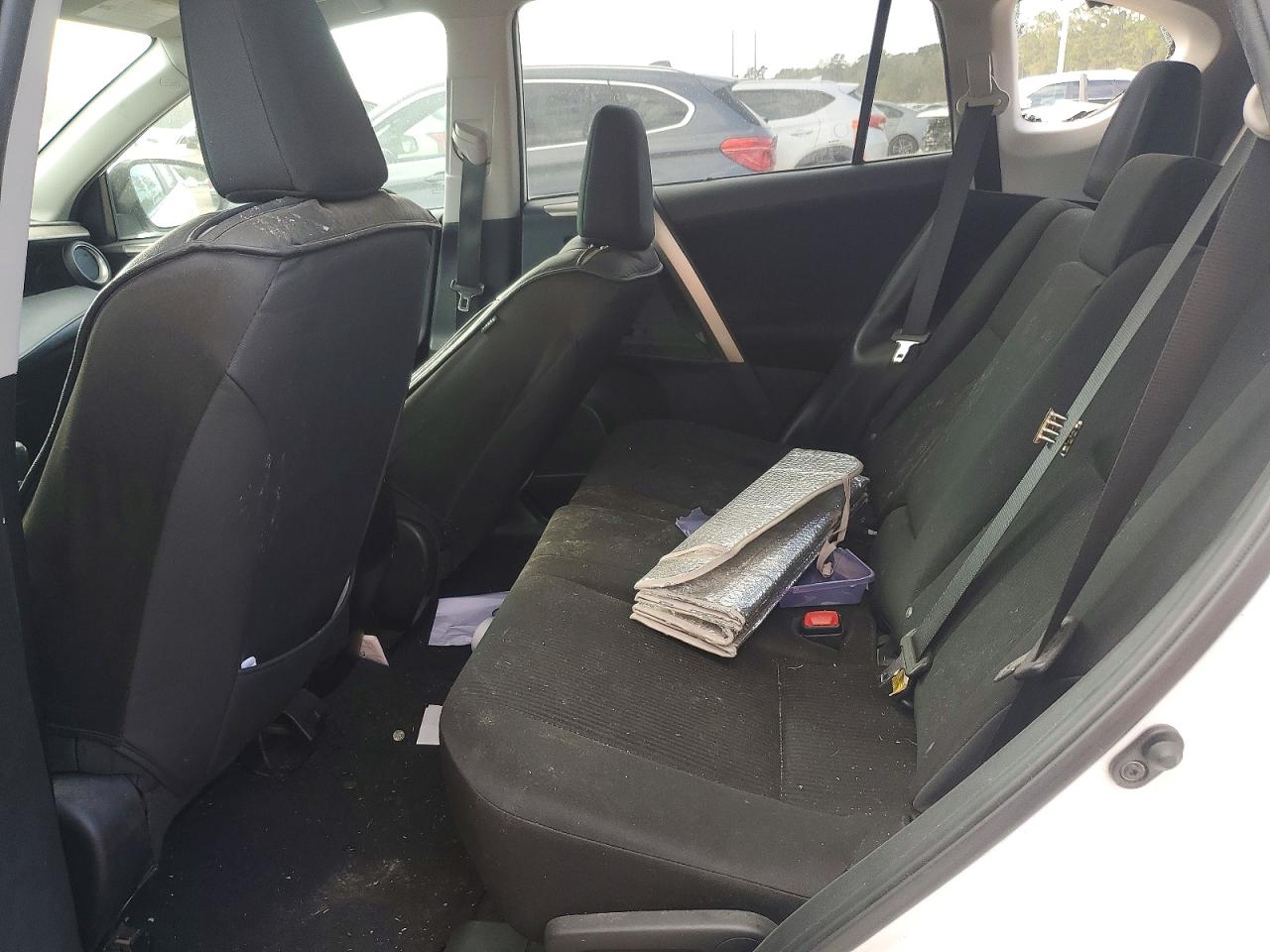 2014 TOYOTA RAV4 LE photo 10