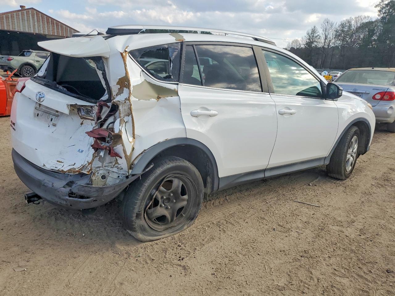 2014 TOYOTA RAV4 LE photo 3