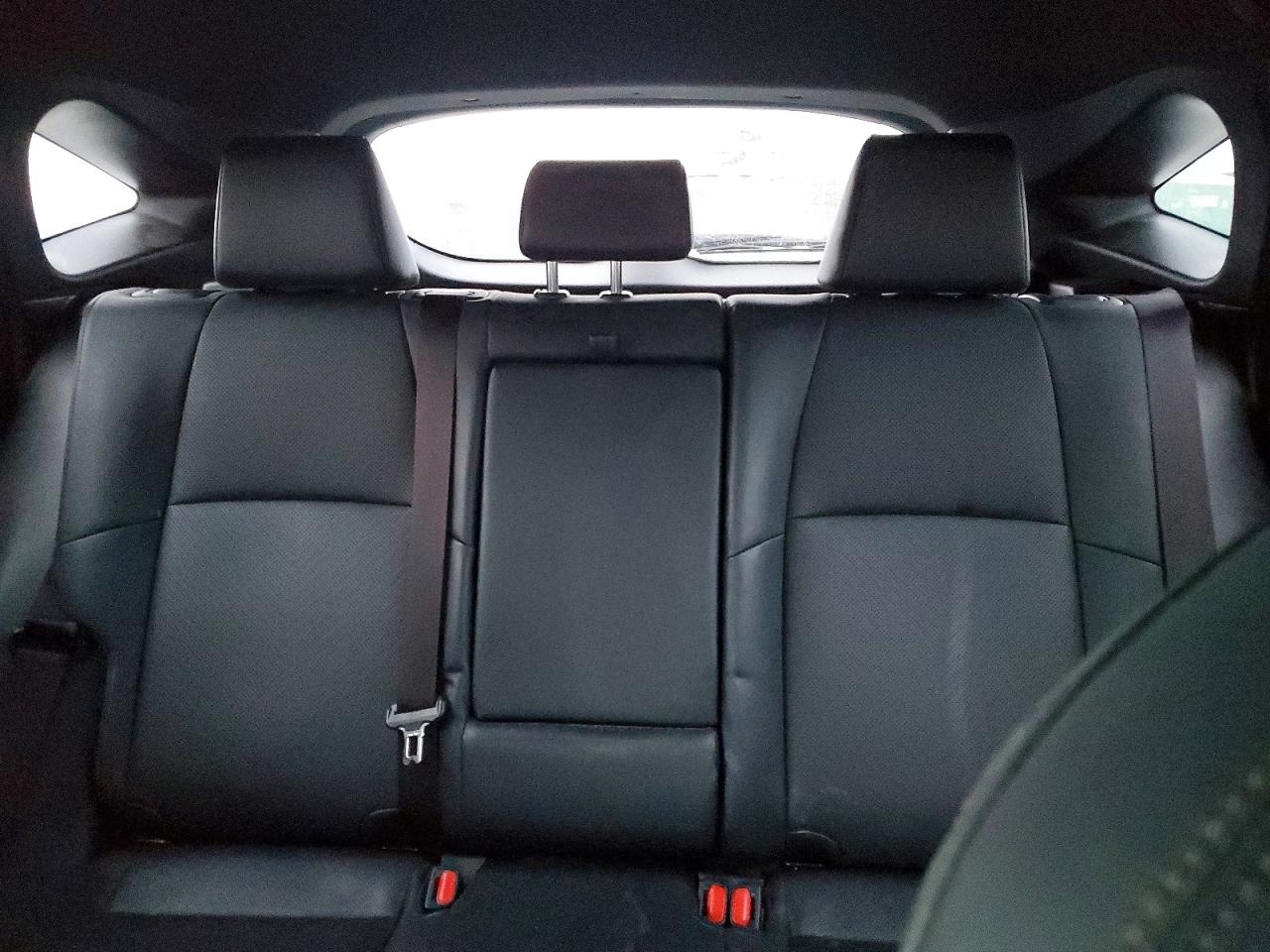 2021 TOYOTA VENZA LE photo 10