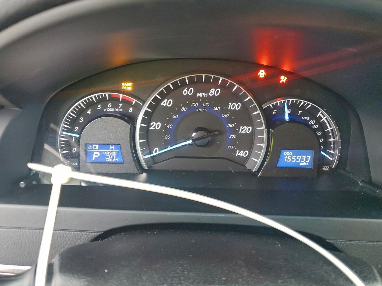 2014 TOYOTA CAMRY SE photo 9
