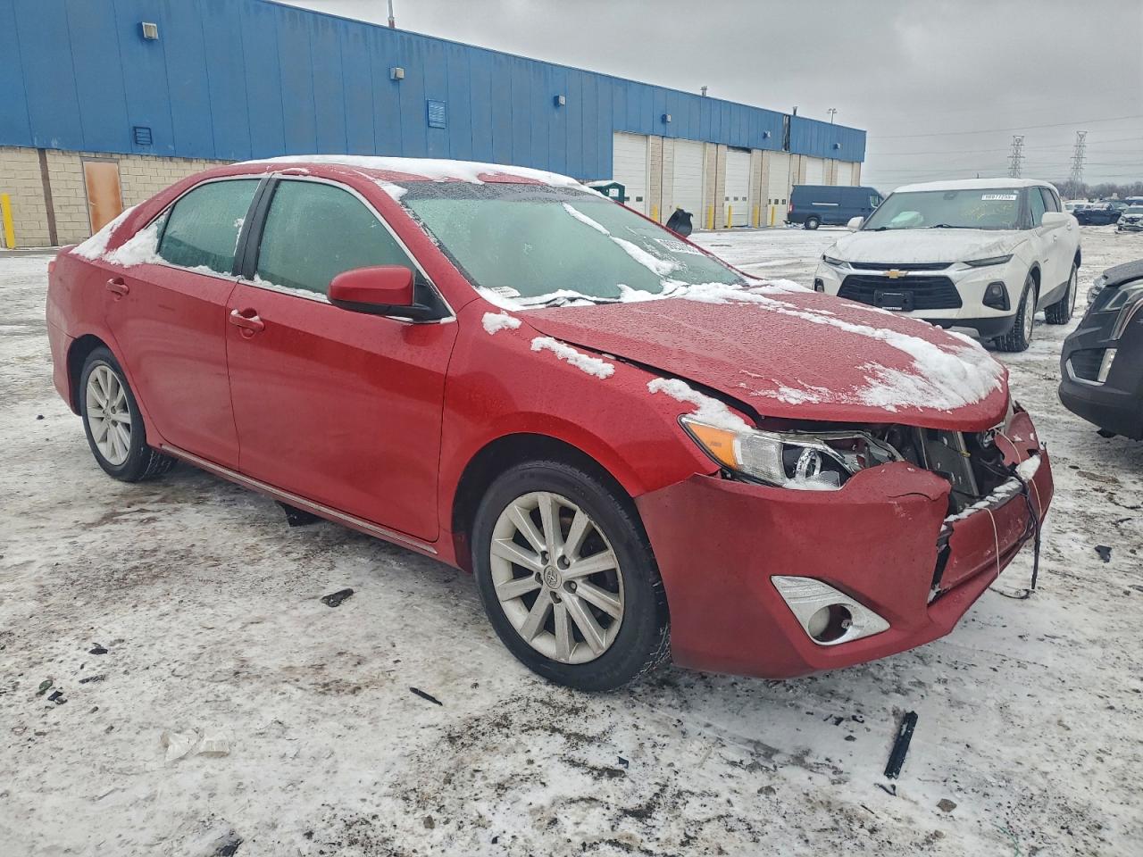 2014 TOYOTA CAMRY SE photo 4