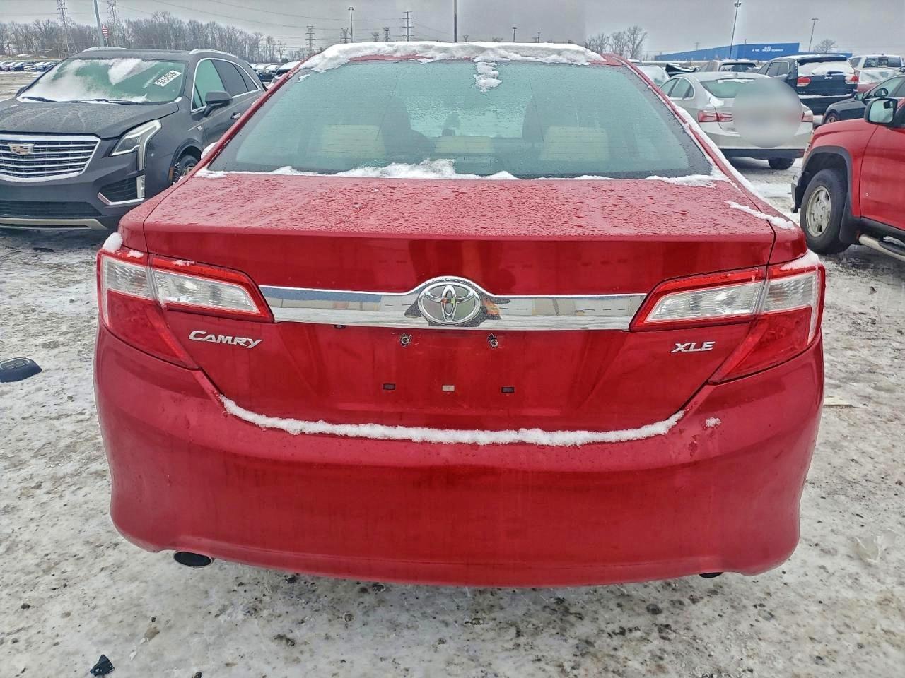 2014 TOYOTA CAMRY SE photo 6