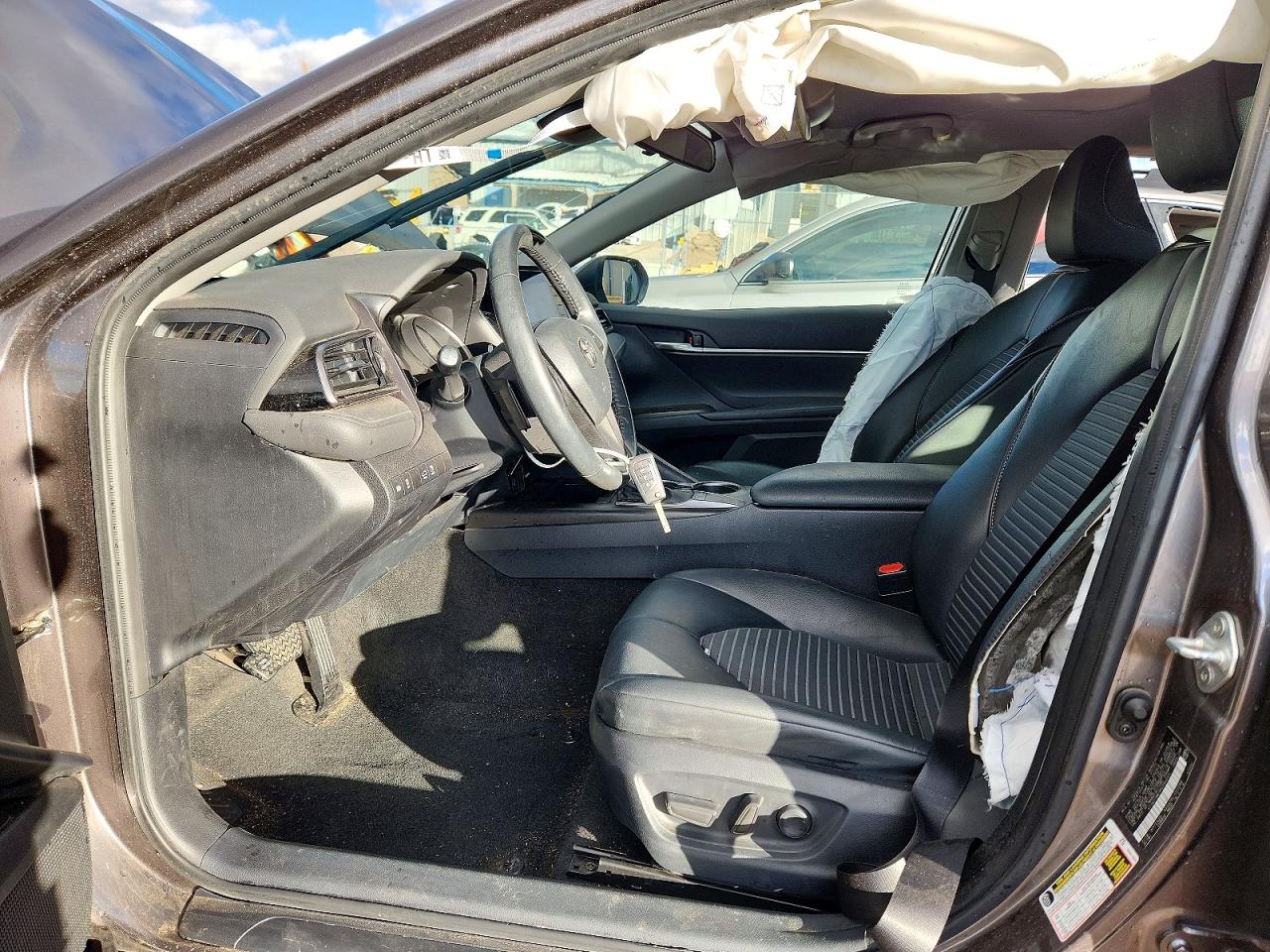 2023 TOYOTA CAMRY SE photo 7