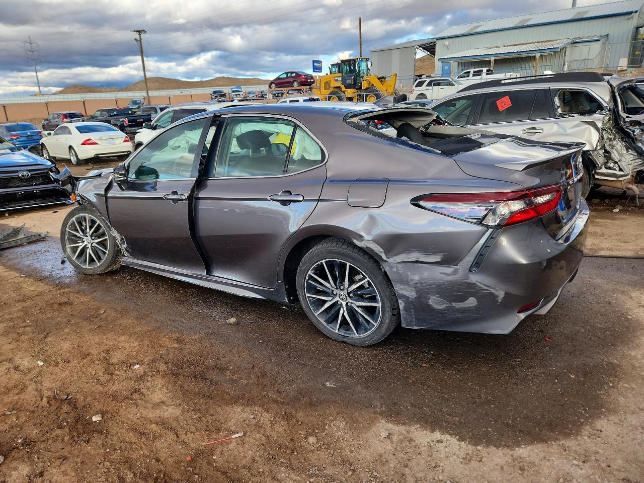 2023 TOYOTA CAMRY SE photo 2