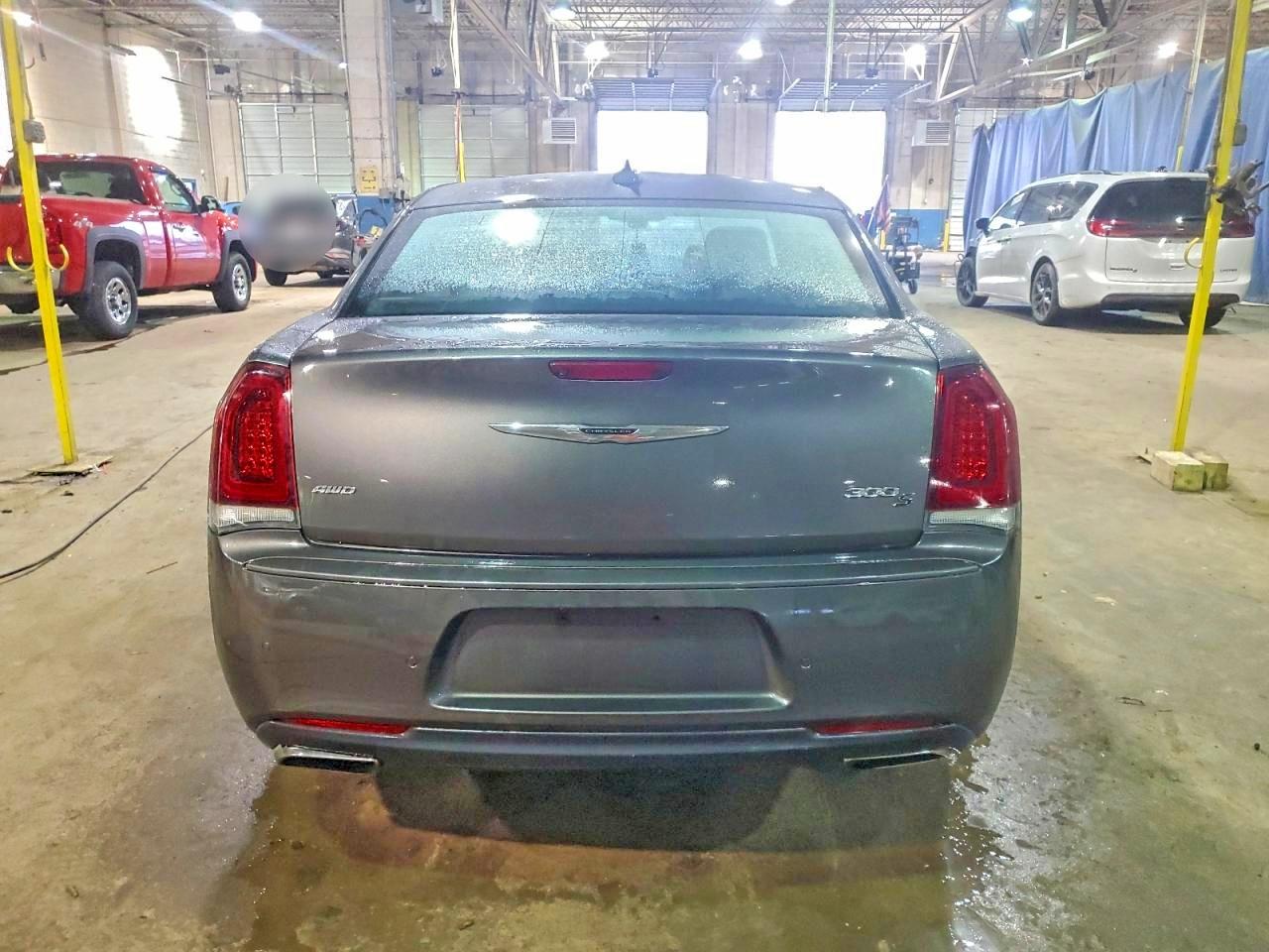 2018 CHRYSLER 300 S photo 6