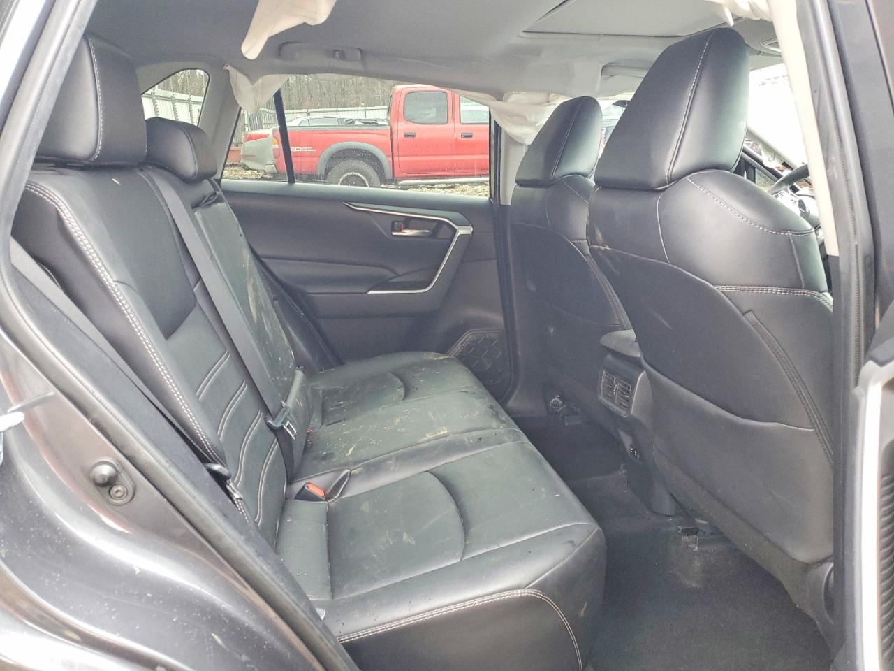 2021 TOYOTA RAV4 XLE PREMIUM photo 11
