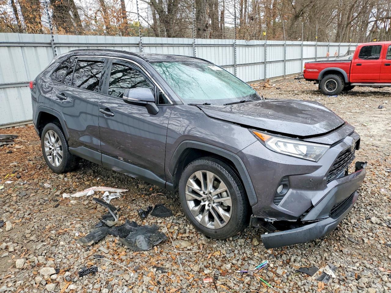 2021 TOYOTA RAV4 XLE PREMIUM photo 4