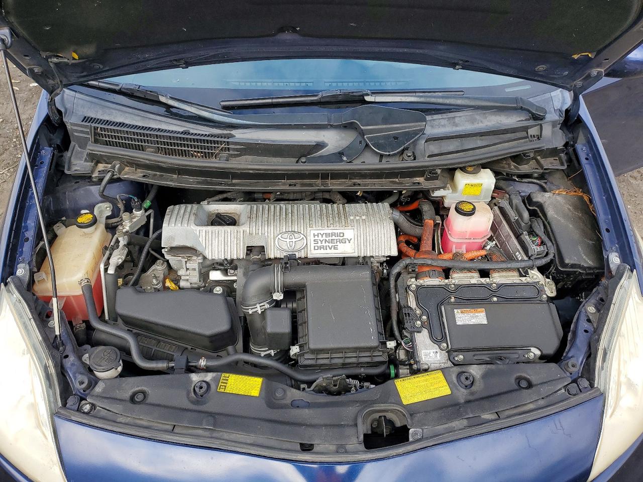 2013 TOYOTA PRIUS photo 11