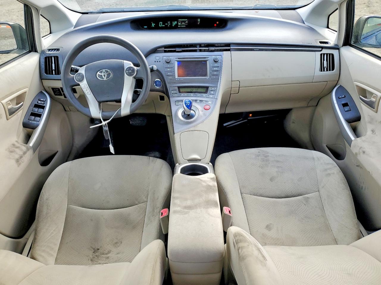2013 TOYOTA PRIUS photo 8