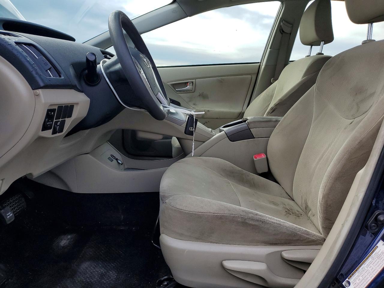 2013 TOYOTA PRIUS photo 7