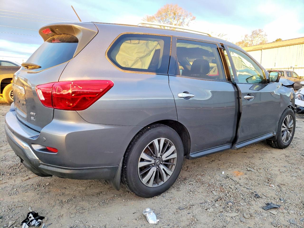 2017 NISSAN PATHFINDER S photo 3